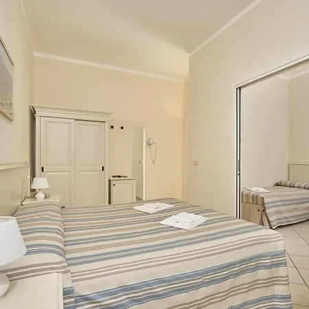 Hotell Rodriguez 3*