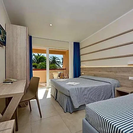 Rodriguez Hotel 3*
