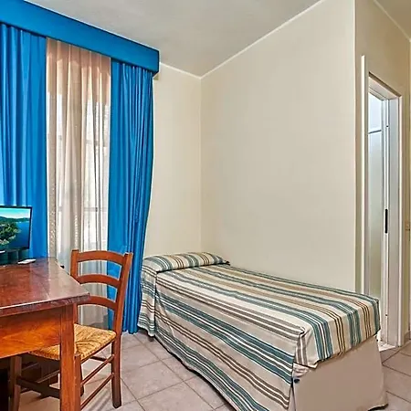 Rodriguez Hotel 3*