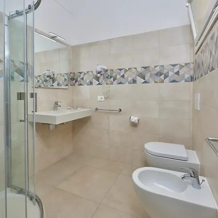 Rodriguez Hotell 3*