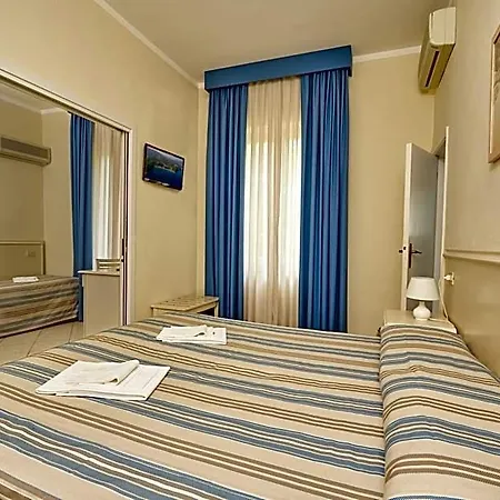 Rodriguez Hotel 3*