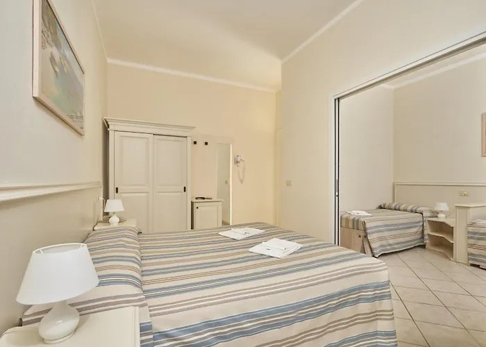 Отель Rodriguez 3*